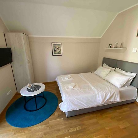 Mipet Apartmani 즐라티보 외부 사진