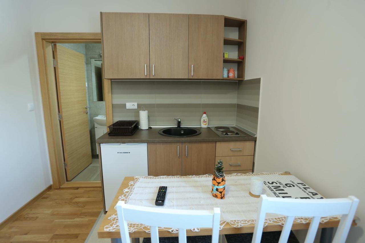 Mipet Apartmani 즐라티보 외부 사진
